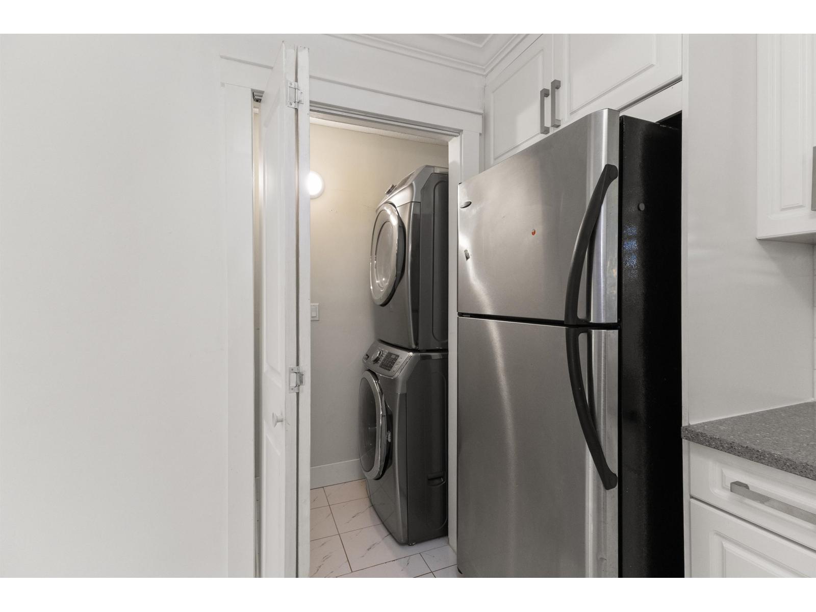 2098 Beaver Street, Abbotsford, British Columbia  V2T 3C6 - Photo 5 - R3081839