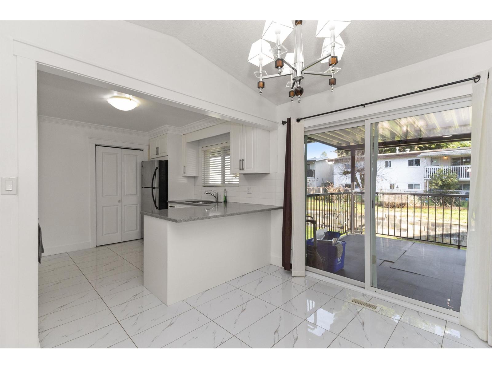 2098 Beaver Street, Abbotsford, British Columbia  V2T 3C6 - Photo 8 - R3081839