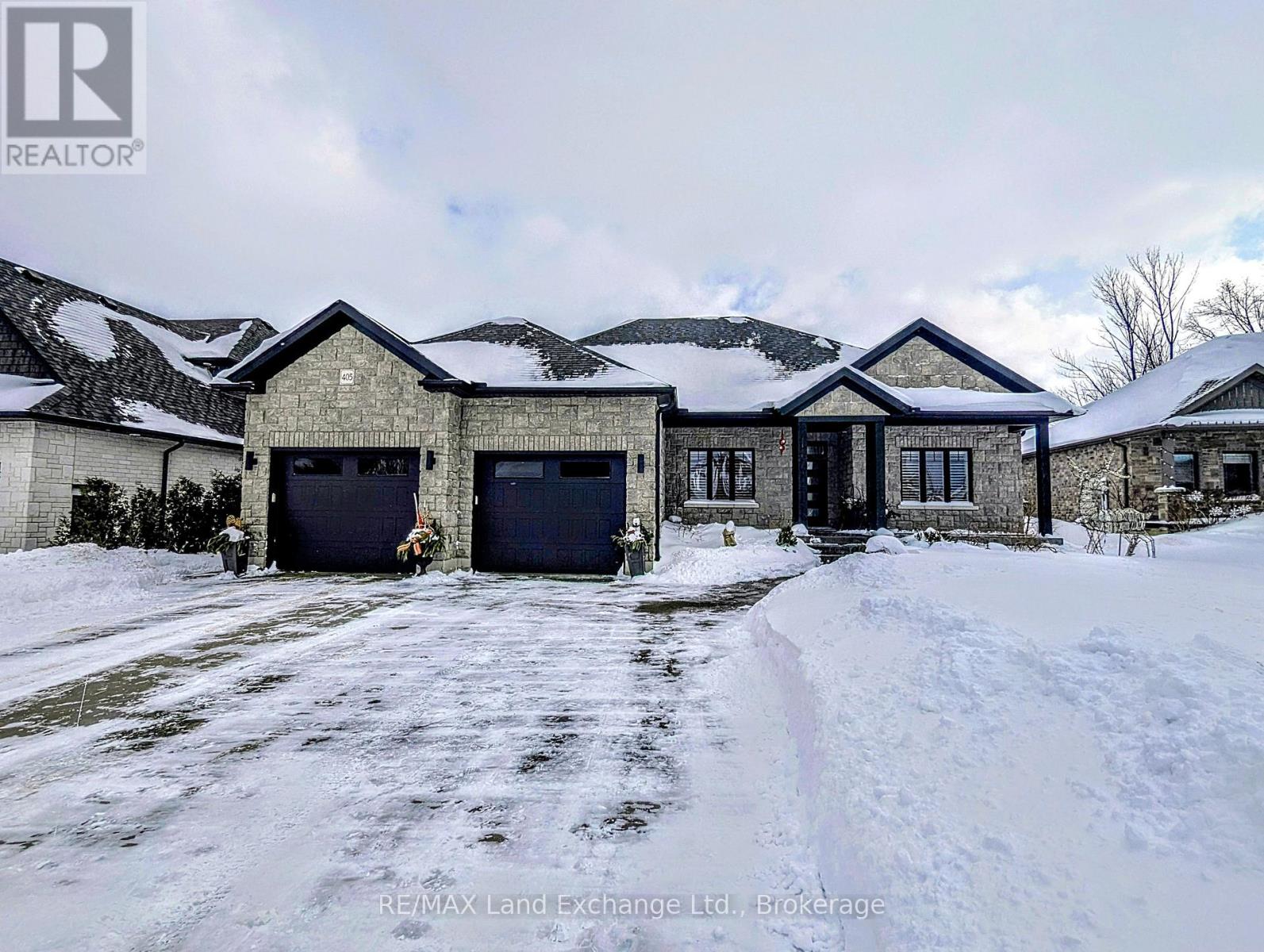405 Mccullough Crescent, Kincardine, Ontario N2Z 0A8 - Photo 1 - X12702536