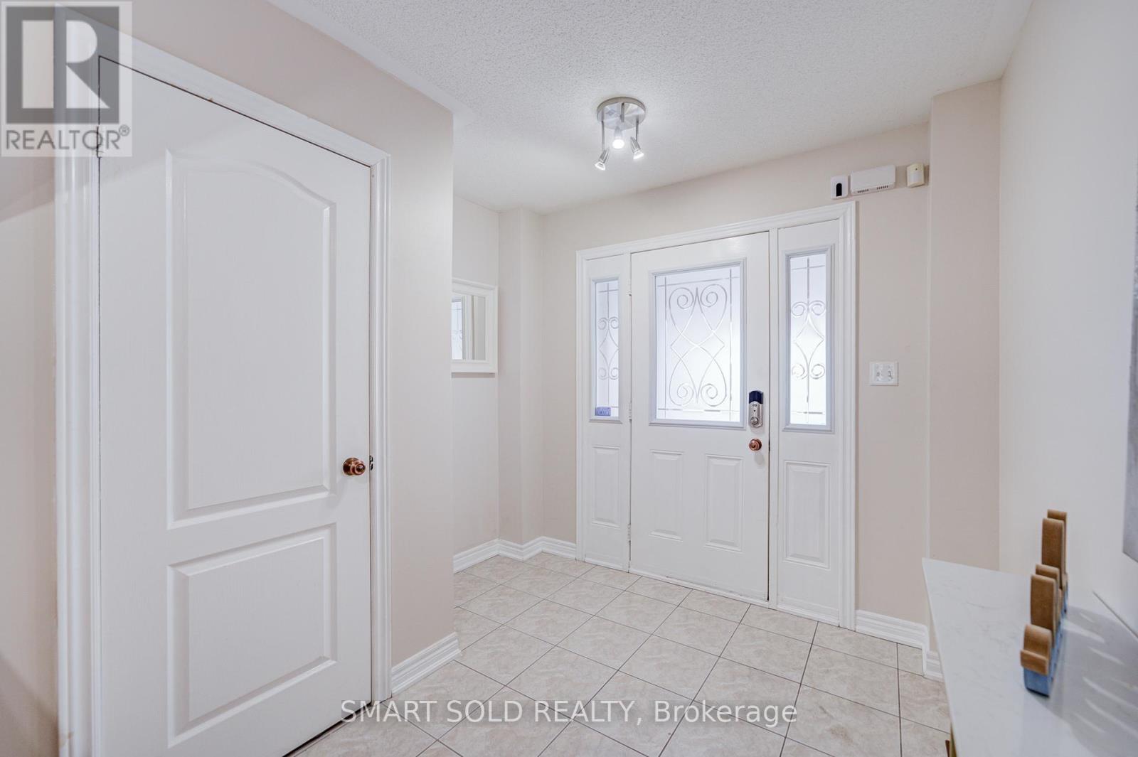16 Lealinds Road, Vaughan, Ontario  L6A 0P5 - Photo 6 - N12715826