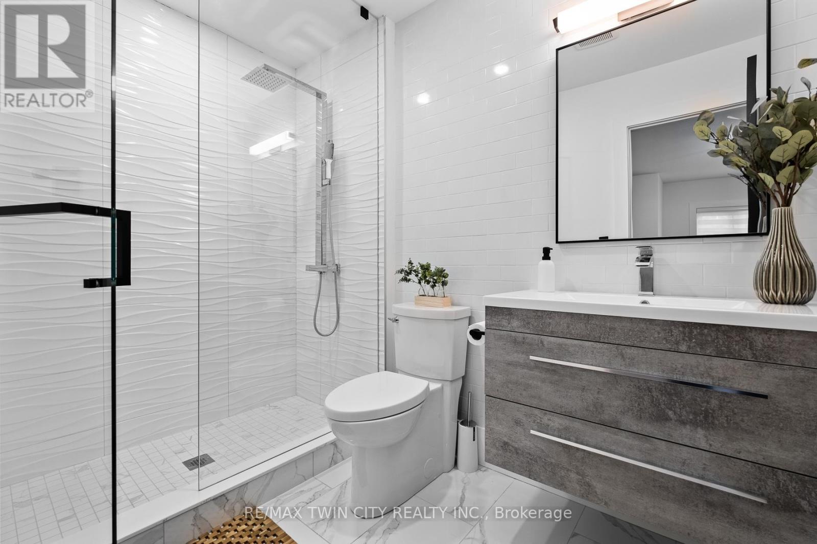 1207 Queen St Street N, Wilmot, Ontario  N0B 2E0 - Photo 15 - X12692030