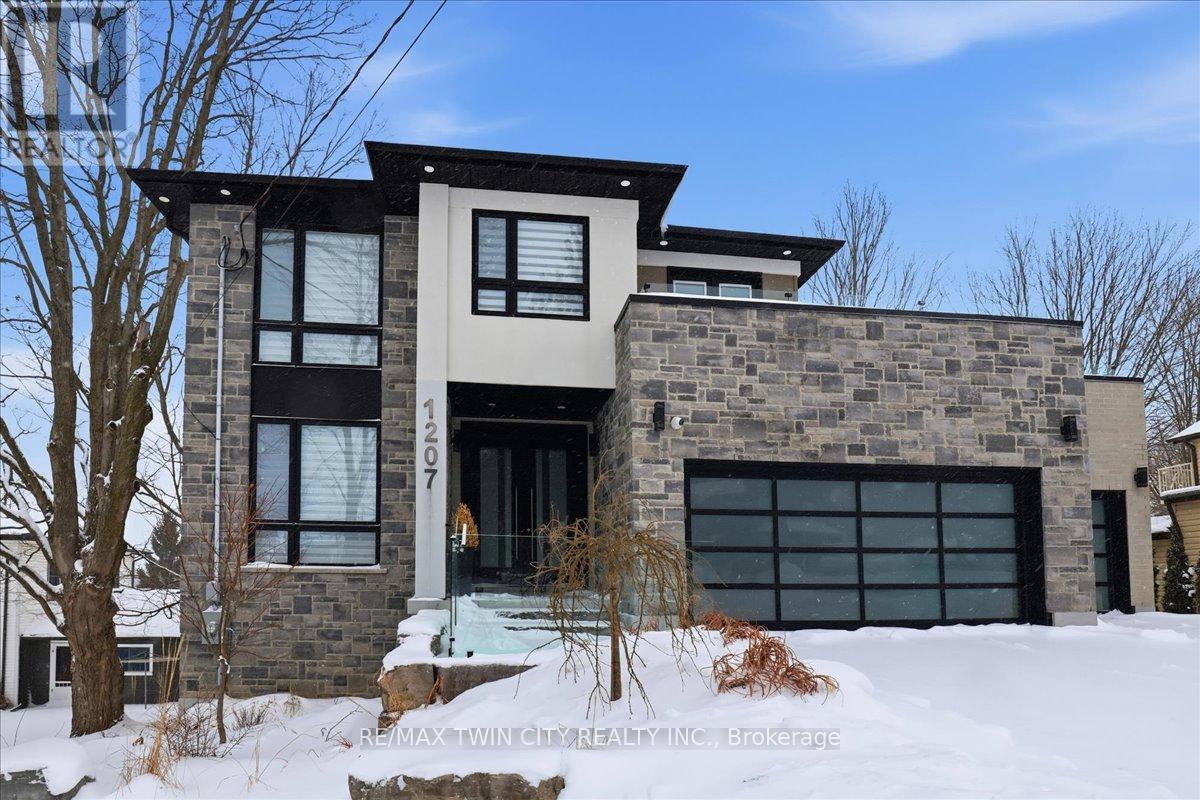 1207 Queen St Street N, Wilmot, Ontario  N0B 2E0 - Photo 2 - X12692030