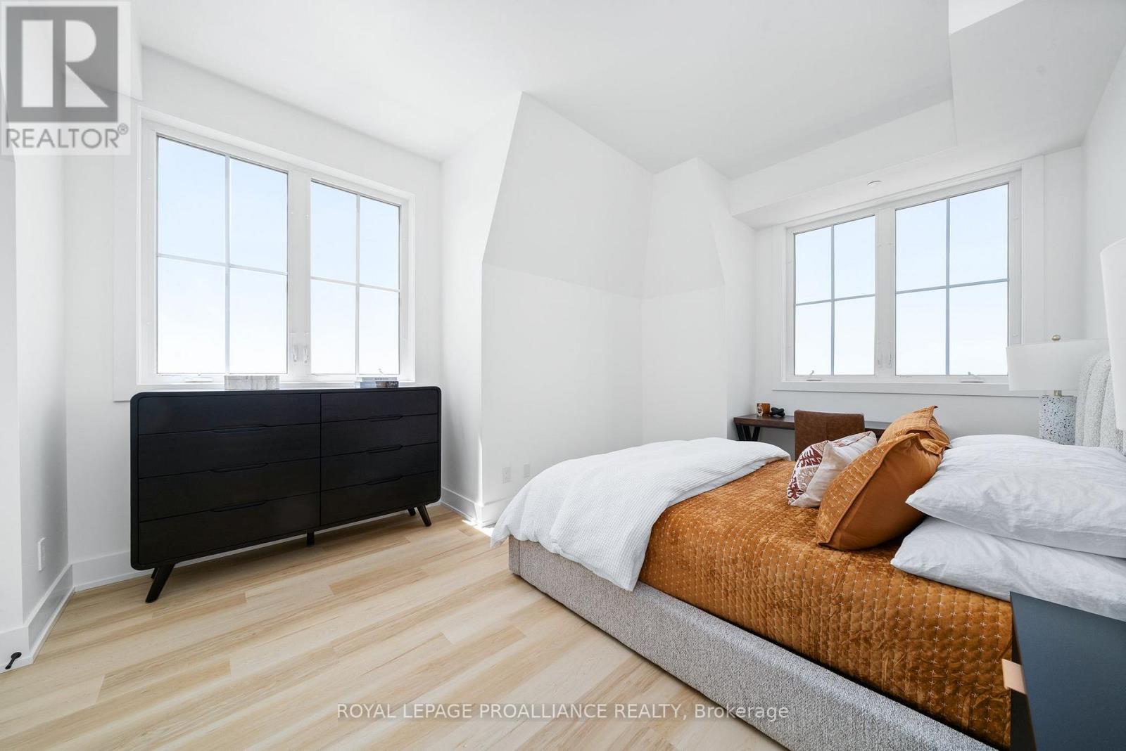 301 - 941 Charles Wilson Parkway, Cobourg, Ontario  K9A 0L2 - Photo 14 - X12378404