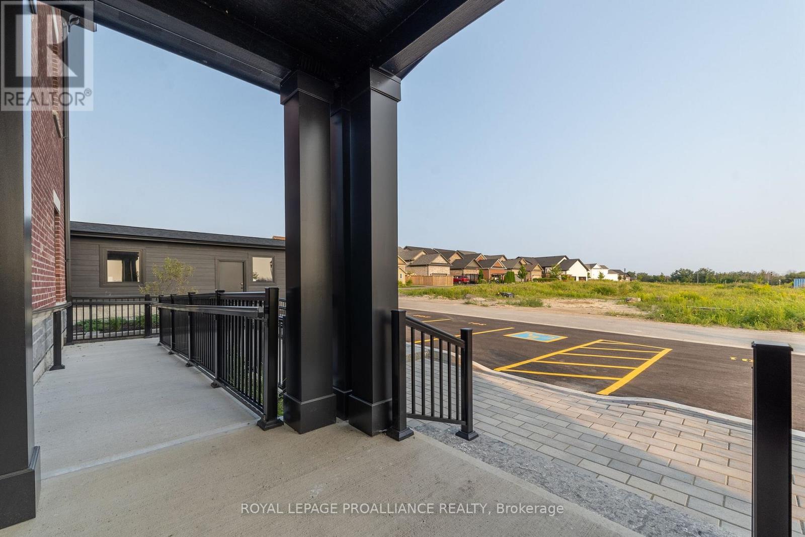 302 - 941 Charles Wilson Parkway, Cobourg, Ontario  K9A 0L2 - Photo 19 - X12378396