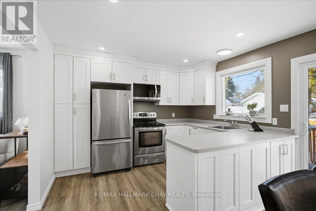 734 Roberts Road, Innisfil, Ontario  L9S 2E4 - Photo 10 - N12721780