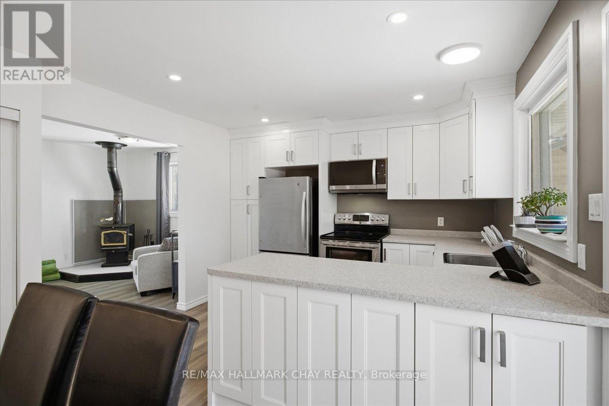 734 Roberts Road, Innisfil, Ontario  L9S 2E4 - Photo 11 - N12721780