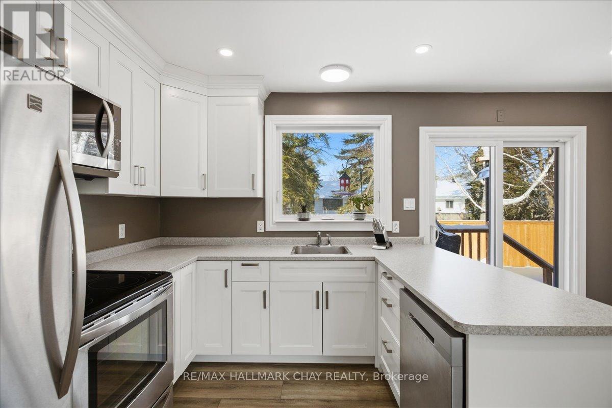 734 Roberts Road, Innisfil, Ontario  L9S 2E4 - Photo 12 - N12721780