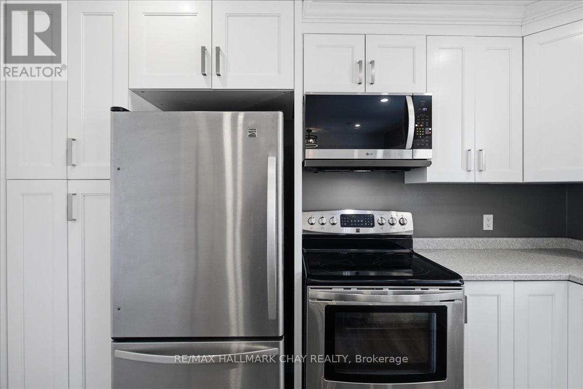 734 Roberts Road, Innisfil, Ontario  L9S 2E4 - Photo 13 - N12721780