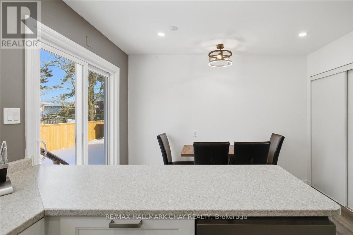 734 Roberts Road, Innisfil, Ontario  L9S 2E4 - Photo 14 - N12721780