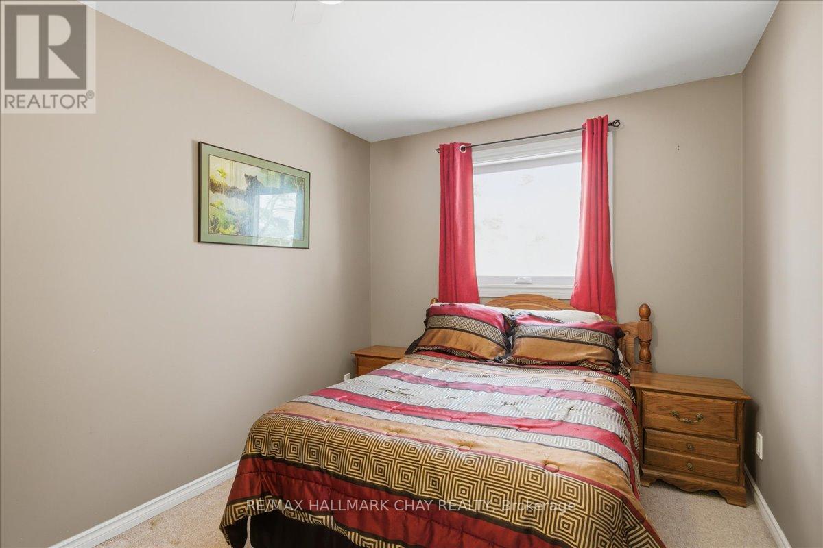 734 Roberts Road, Innisfil, Ontario  L9S 2E4 - Photo 19 - N12721780