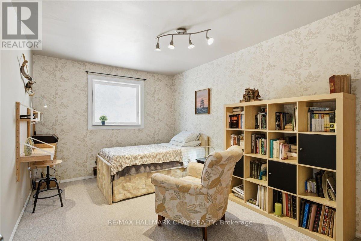 734 Roberts Road, Innisfil, Ontario  L9S 2E4 - Photo 21 - N12721780