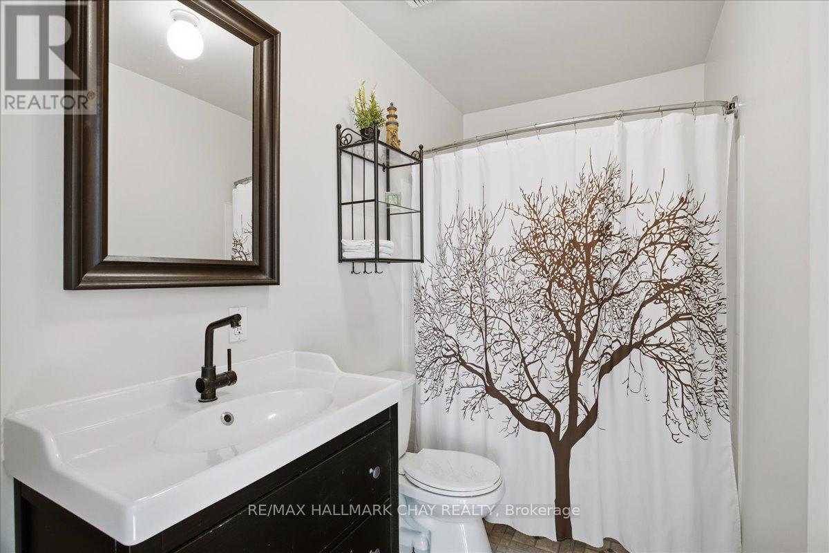 734 Roberts Road, Innisfil, Ontario  L9S 2E4 - Photo 25 - N12721780