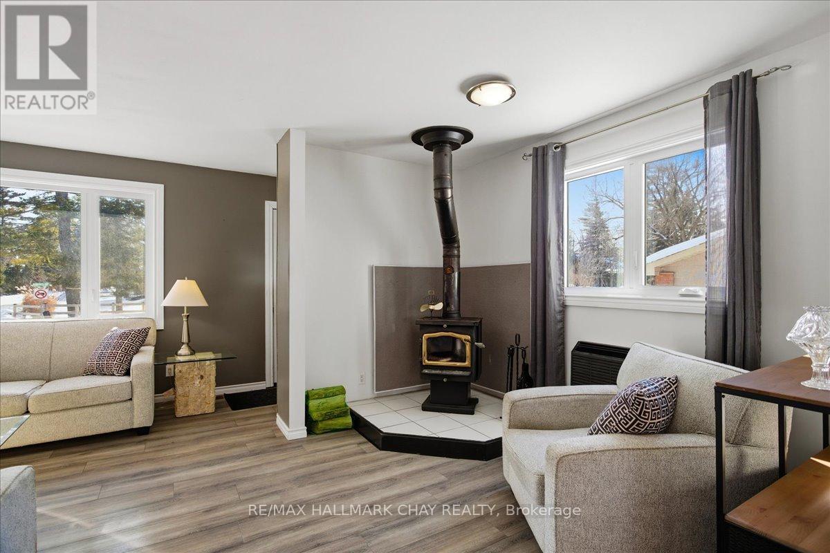 734 Roberts Road, Innisfil, Ontario  L9S 2E4 - Photo 6 - N12721780