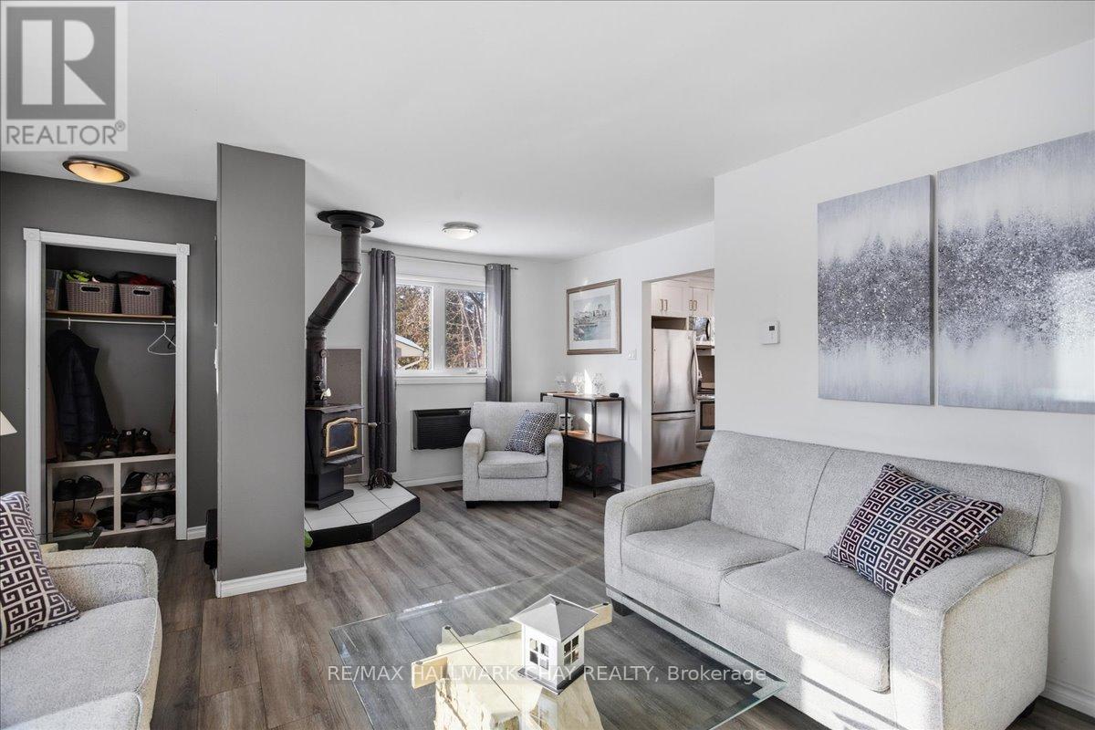 734 Roberts Road, Innisfil, Ontario  L9S 2E4 - Photo 7 - N12721780