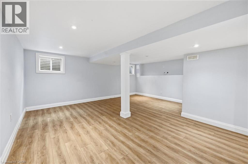 4194 Longmoor Drive Unit# 9, Burlington, Ontario  L7L 5E3 - Photo 33 - 40799896