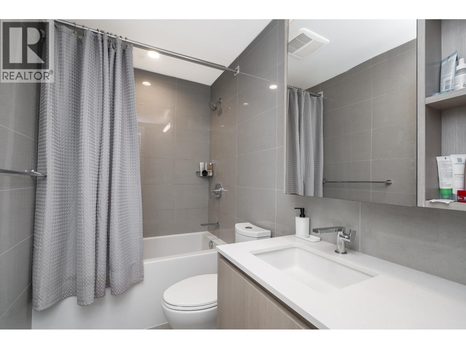 2606 618 Carnarvon Street, New Westminster, British Columbia  V3M 0N9 - Photo 13 - R3081934