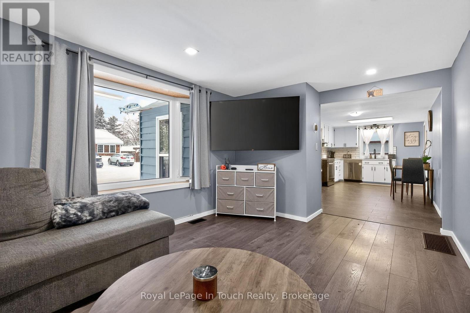 129 First Avenue, Tay, Ontario  L0K 1R0 - Photo 11 - S12721386