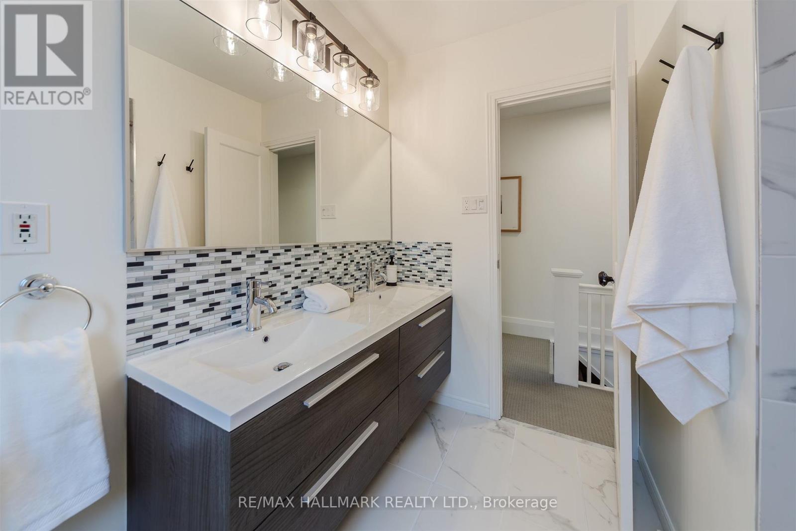 97 Queensdale Avenue, Toronto, Ontario  M4J 1Y2 - Photo 21 - E12721612