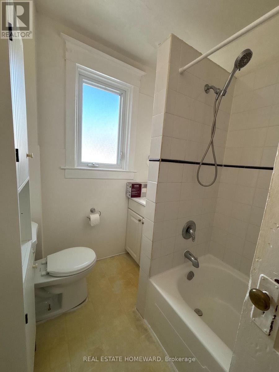 2nd Floor - 75 Dunkirk Road, Toronto, Ontario  M4C 2M5 - Photo 15 - E12664002