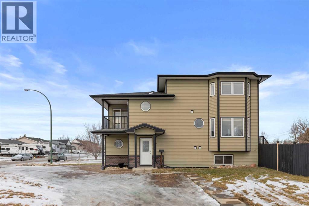 937 Main Street S, Redcliff, Alberta  T0J 2P0 - Photo 3 - A2275034