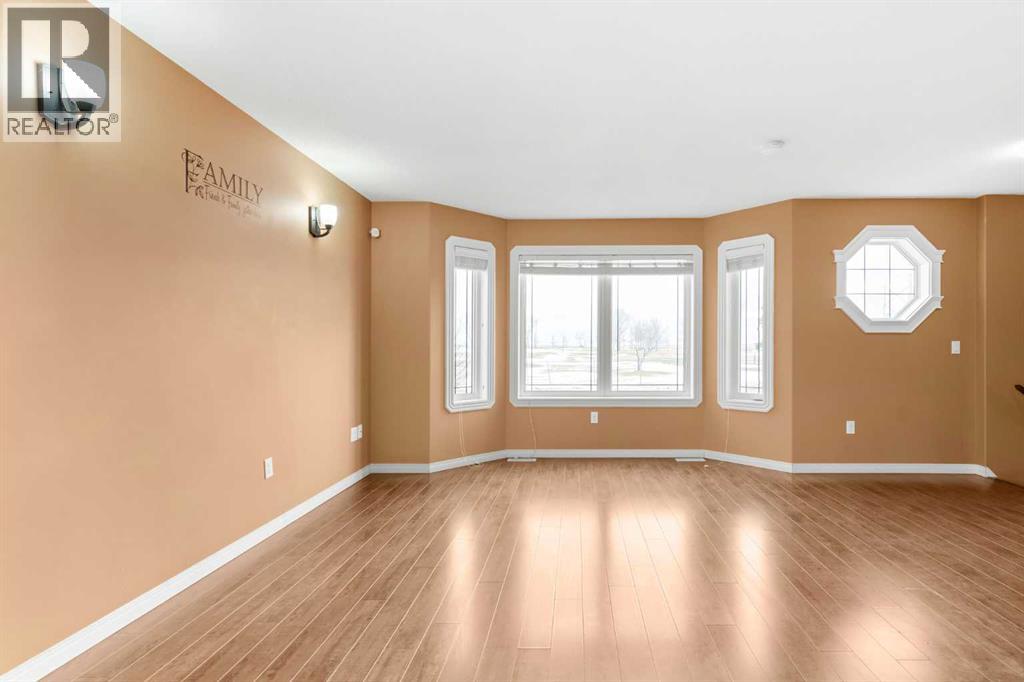 937 Main Street S, Redcliff, Alberta  T0J 2P0 - Photo 6 - A2275034