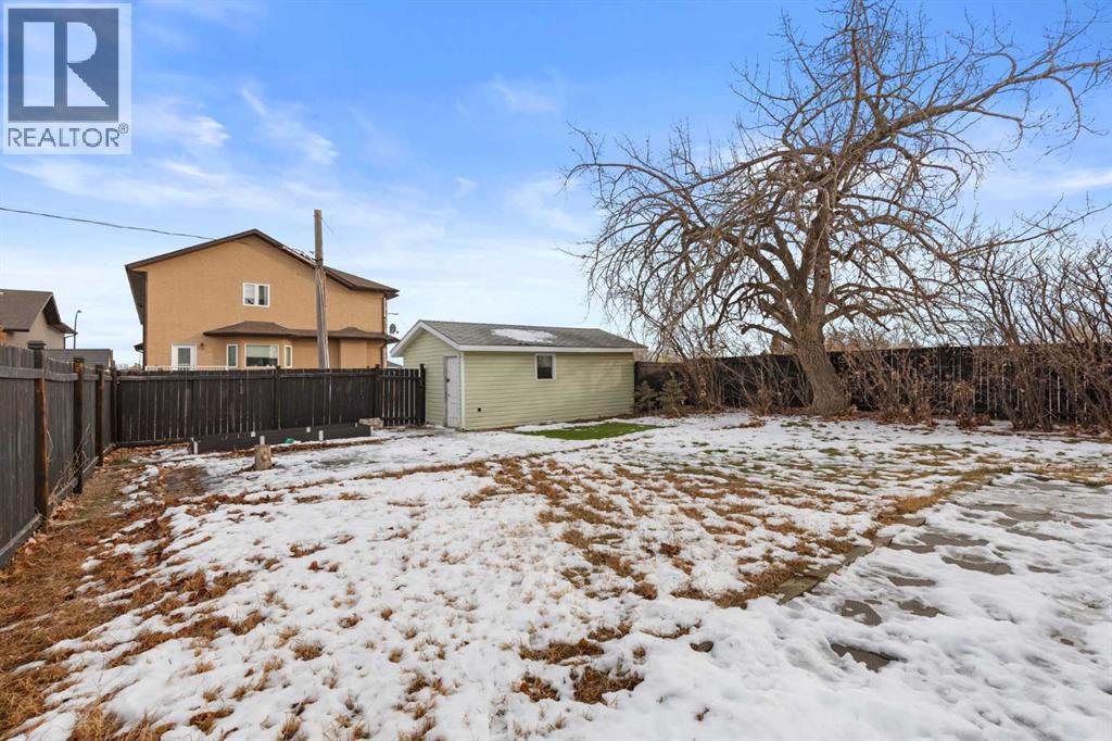 937 Main Street S, Redcliff, Alberta  T0J 2P0 - Photo 39 - A2275034