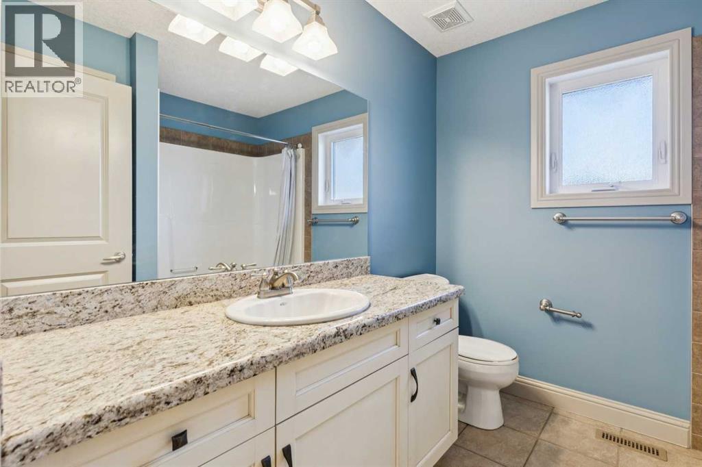 2617 27 Street Sw, Calgary, Alberta  T3E 2G4 - Photo 15 - A2279744