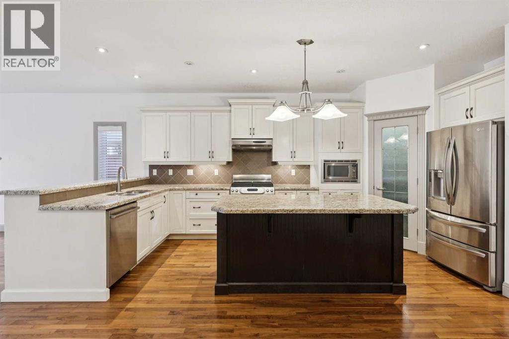 2617 27 Street Sw, Calgary, Alberta  T3E 2G4 - Photo 5 - A2279744