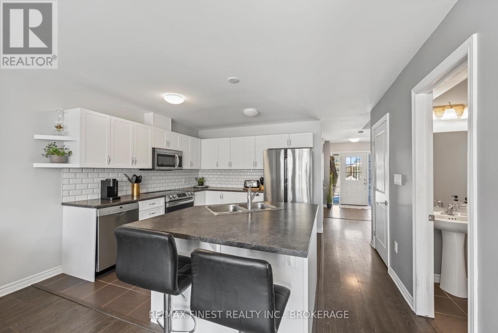 38 Tegan Court, Loyalist, Ontario  K0H 2H0 - Photo 15 - X12721908