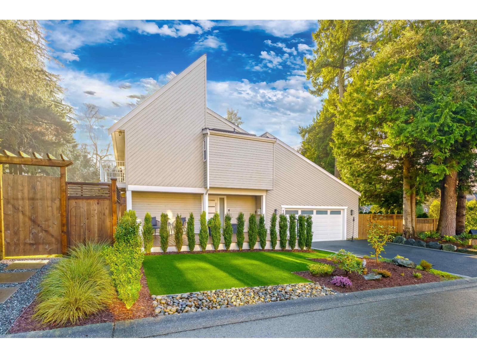 12752 Ocean Cliff Drive, Surrey, British Columbia  V4A 6G8 - Photo 3 - R3082345