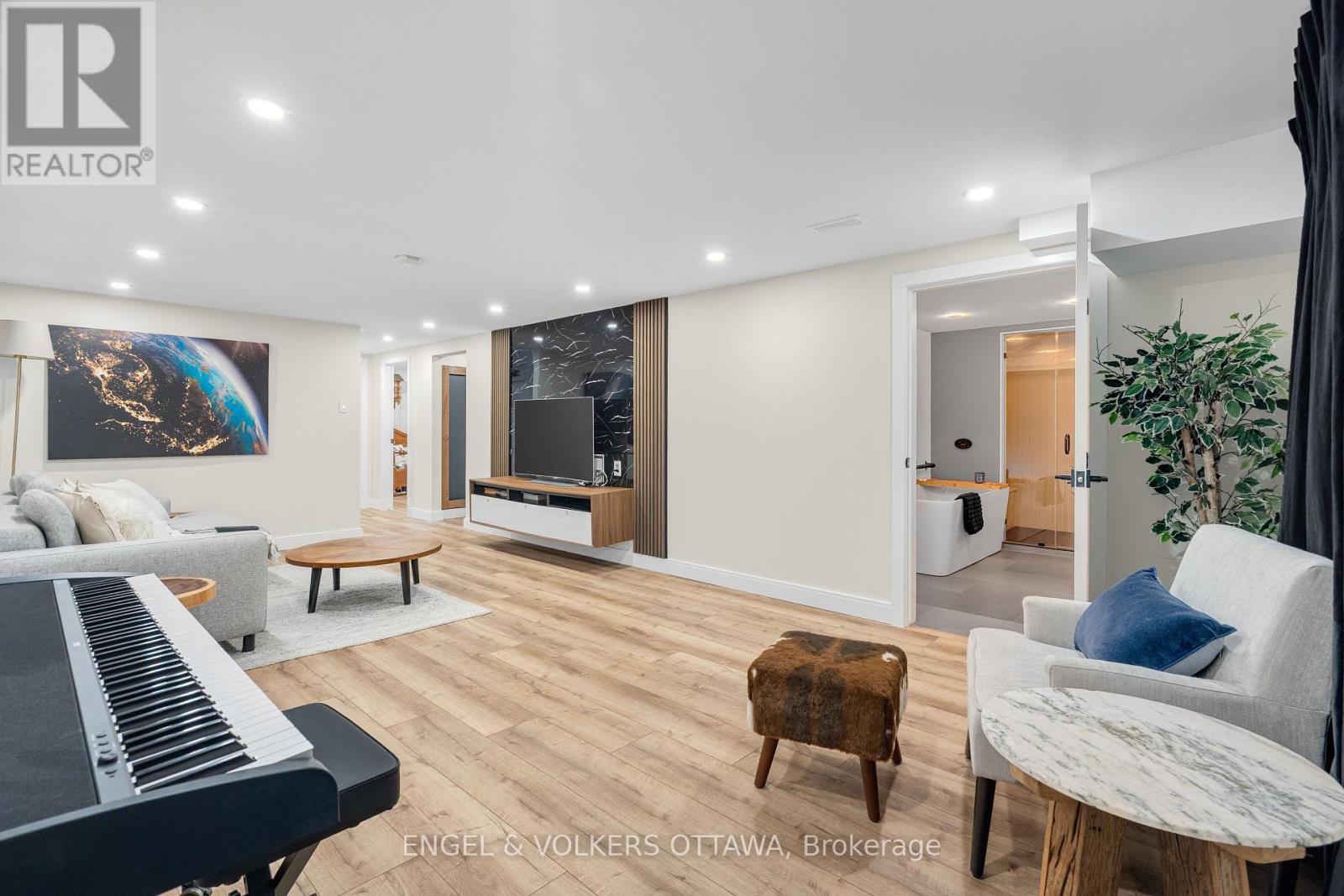 2 Davies Court, Ottawa, Ontario  K2L 1L6 - Photo 27 - X12721980