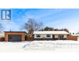 2 DAVIES COURT, Ottawa, Ontario