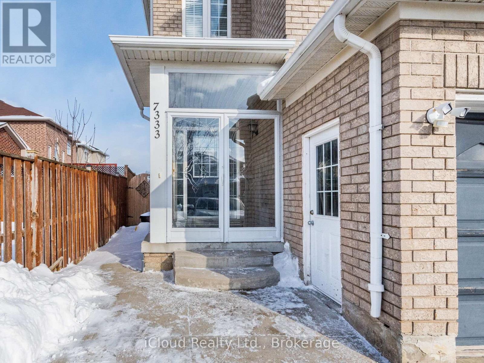 7333 Cork Tree Road, Mississauga, Ontario  L5N 8N9 - Photo 4 - W12647192
