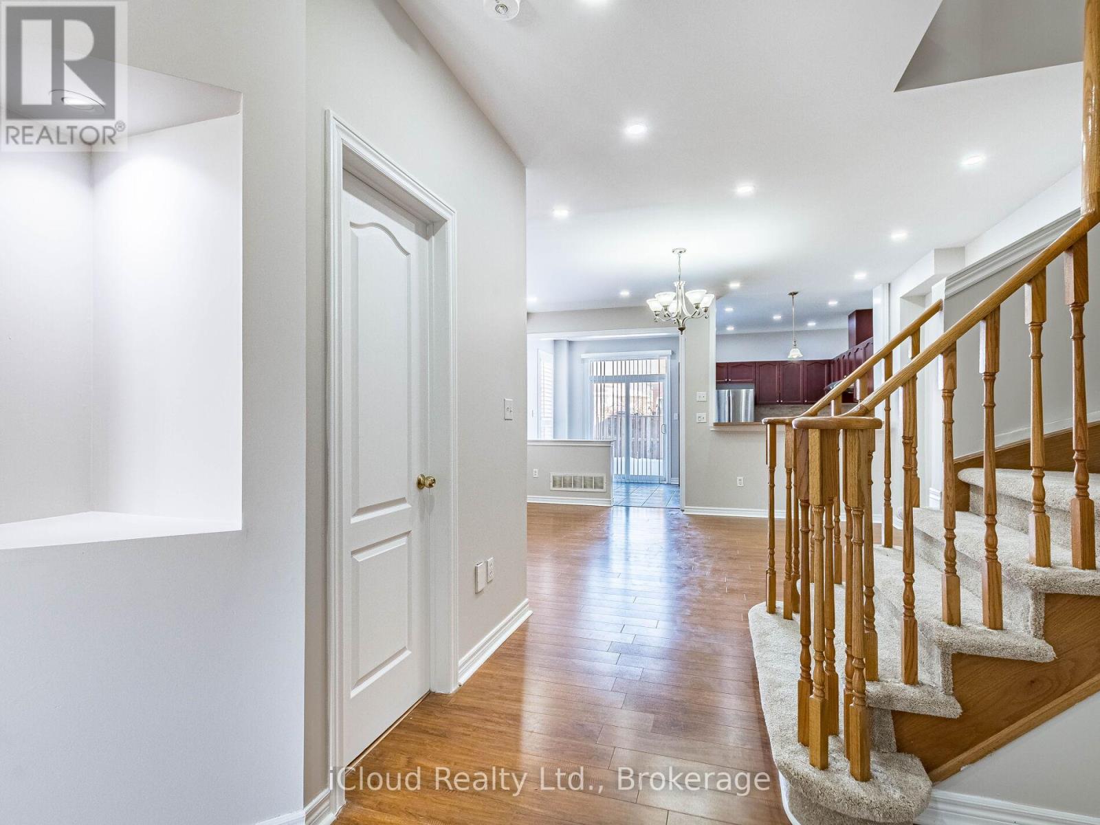 7333 Cork Tree Road, Mississauga, Ontario  L5N 8N9 - Photo 7 - W12647192