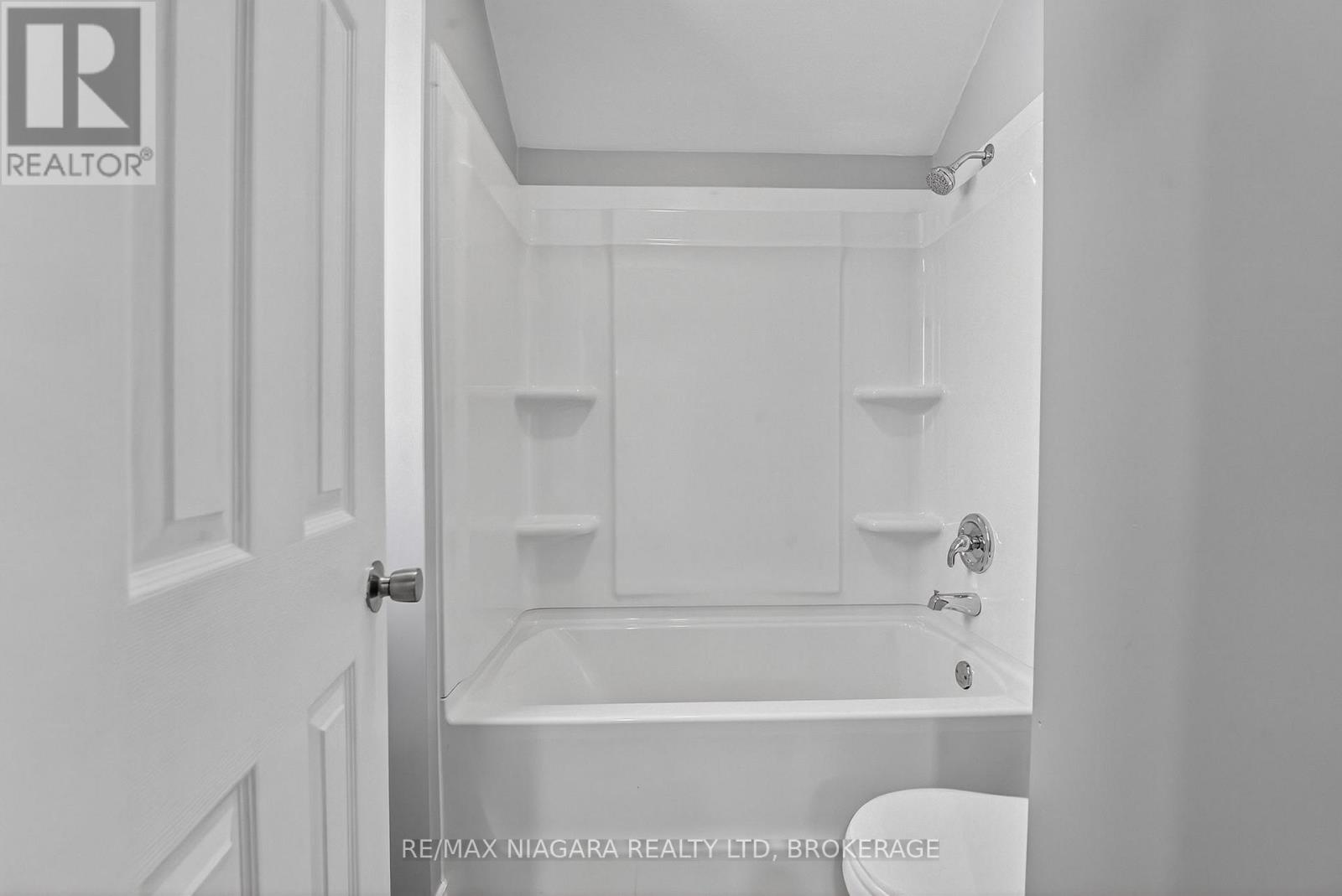 40 Longtent Avenue, Fort Erie, Ontario  L2A 1E3 - Photo 15 - X12721876