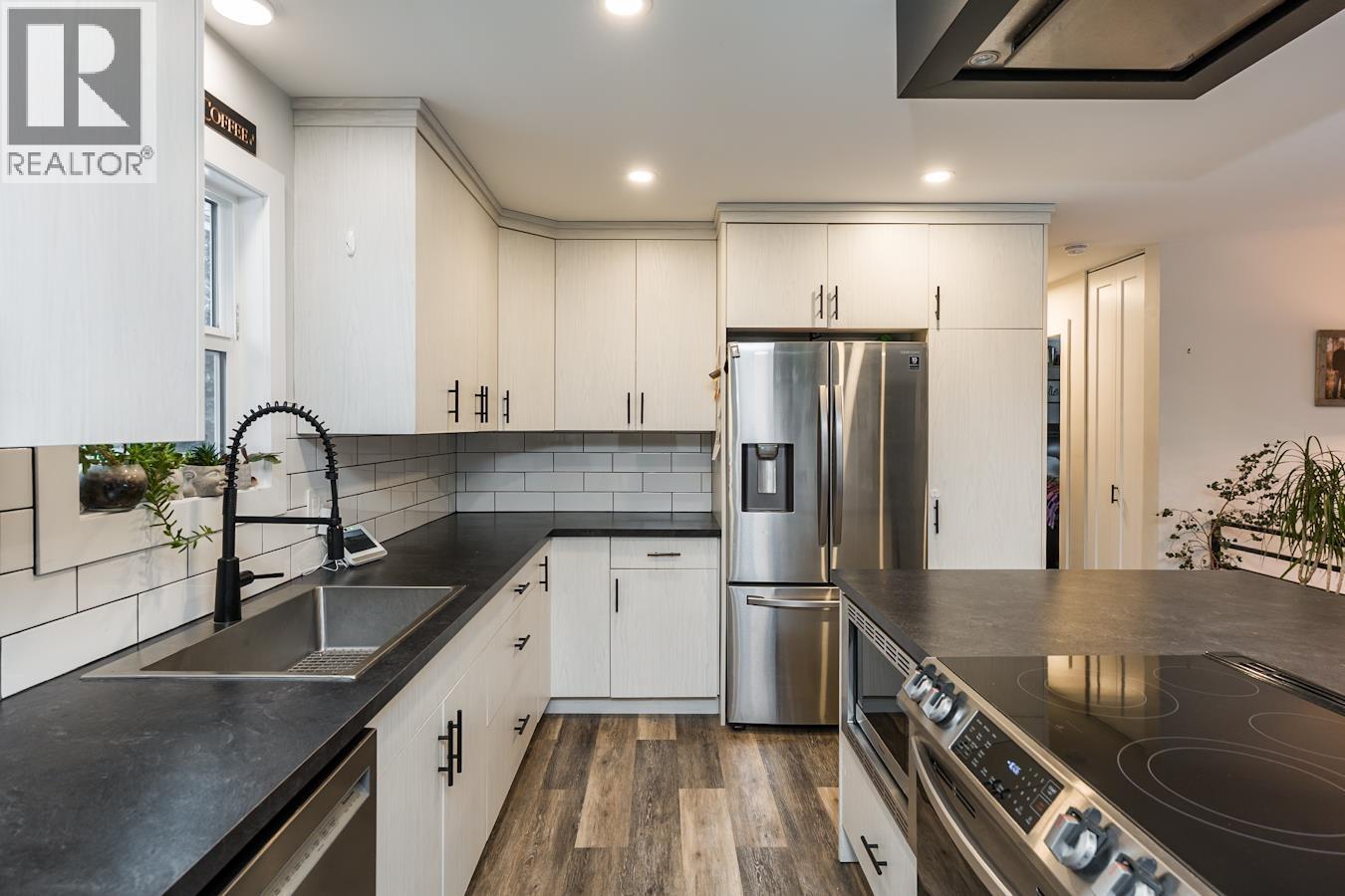 7715 Lemoyne Drive, Prince George, British Columbia  V2N 3A6 - Photo 2 - R3082344