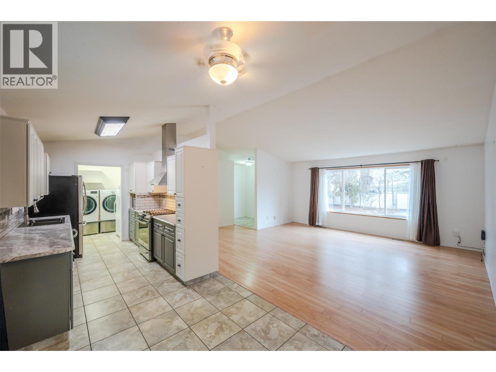 1334 Main Street, Okanagan Falls, British Columbia  V0H 1R4 - Photo 14 - 10373398