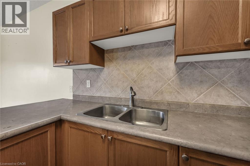 150 Benziger Lane, Stoney Creek, Ontario  L8E 6G6 - Photo 15 - 40800316