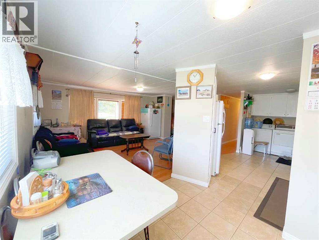 331 Armstrong Street, Carmangay, Alberta  T0L 0N0 - Photo 7 - A2268129