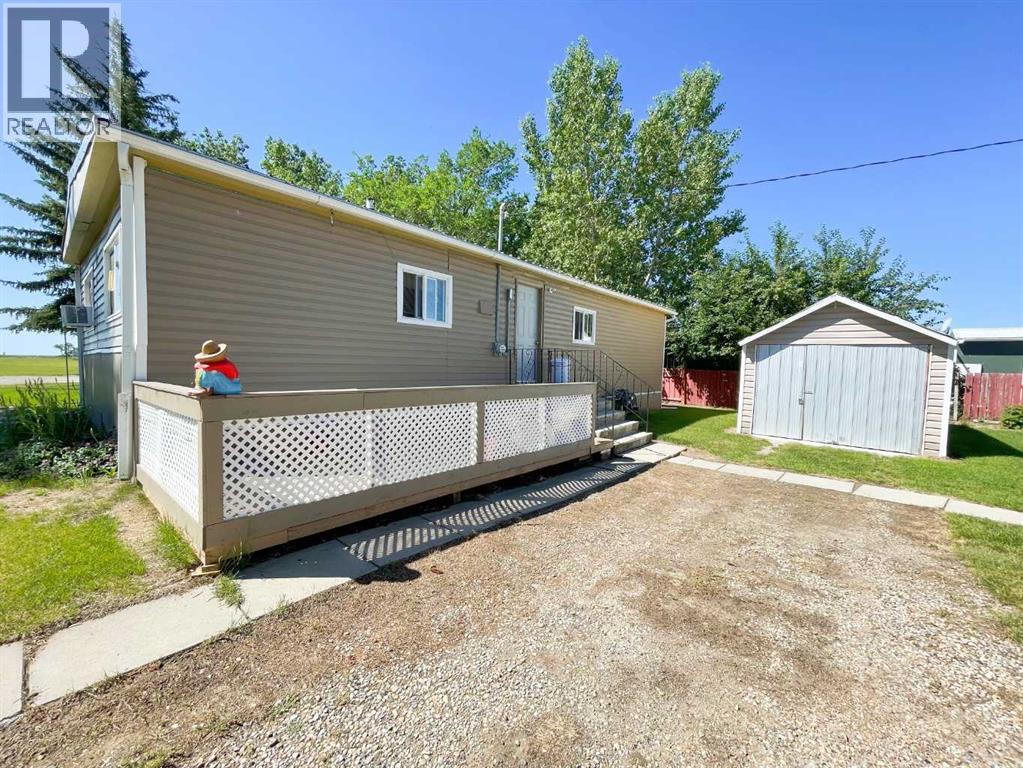 331 Armstrong Street, Carmangay, Alberta  T0L 0N0 - Photo 3 - A2268129