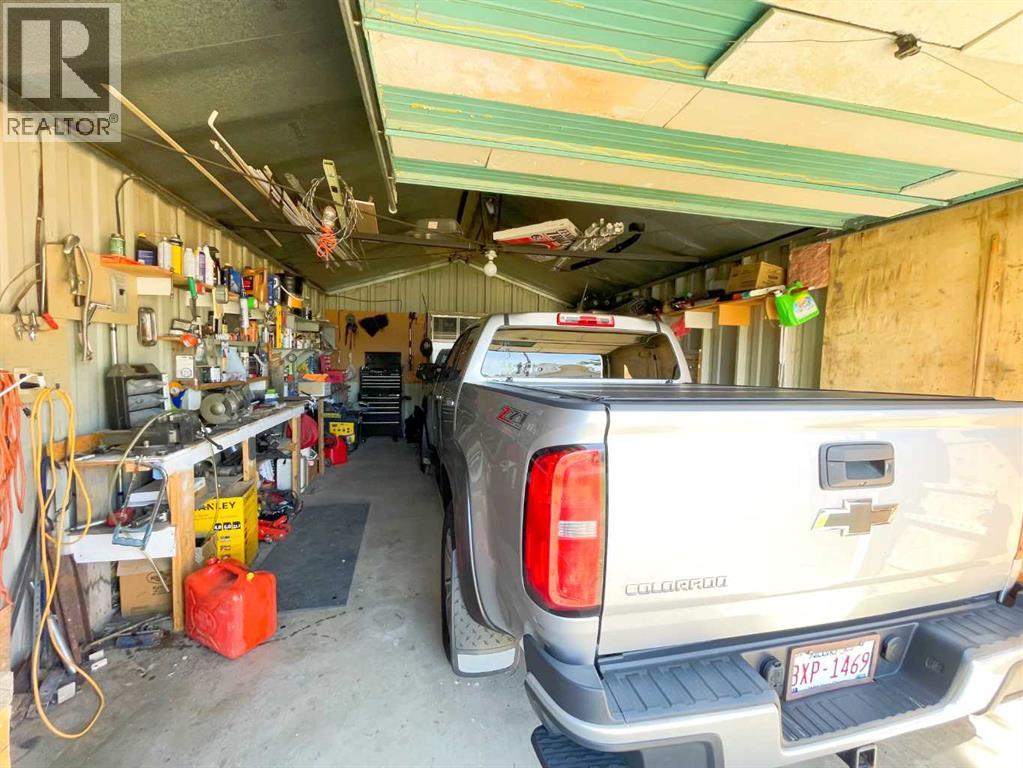 331 Armstrong Street, Carmangay, Alberta  T0L 0N0 - Photo 26 - A2268129