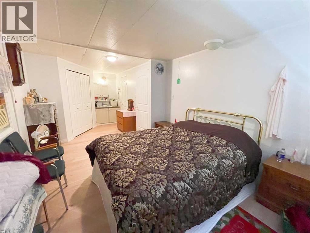 331 Armstrong Street, Carmangay, Alberta  T0L 0N0 - Photo 15 - A2268129