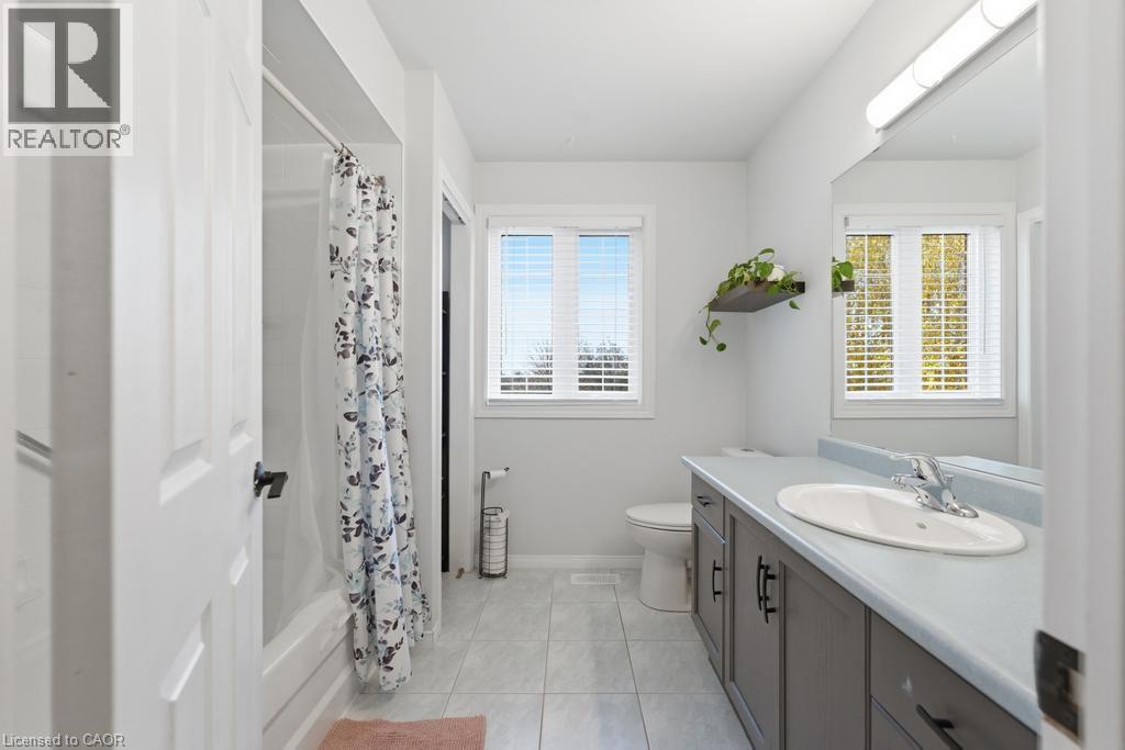 11 Glenhollow Drive, Stoney Creek, Ontario  L8J 3T2 - Photo 10 - 40792826