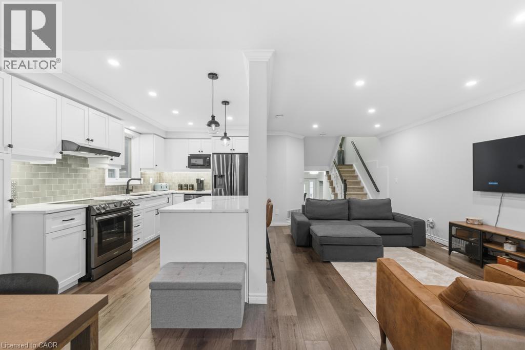 11 Glenhollow Drive, Stoney Creek, Ontario  L8J 3T2 - Photo 6 - 40792826