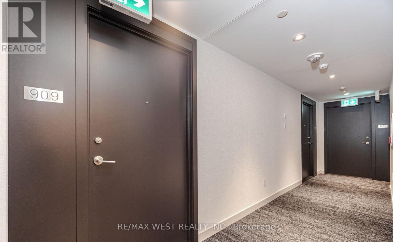 909 - 82 Dalhousie Street, Toronto, Ontario  M5B 0C5 - Photo 2 - C12721848