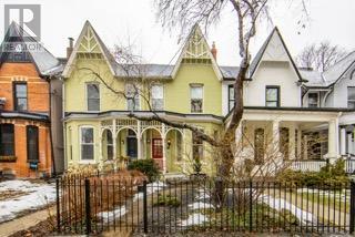 92 WILLCOCKS STREET, Toronto, Ontario