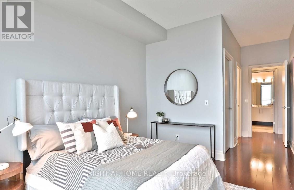 Ph 4004 - 16 Yonge Street, Toronto, Ontario  M5E 2A1 - Photo 10 - C12721906