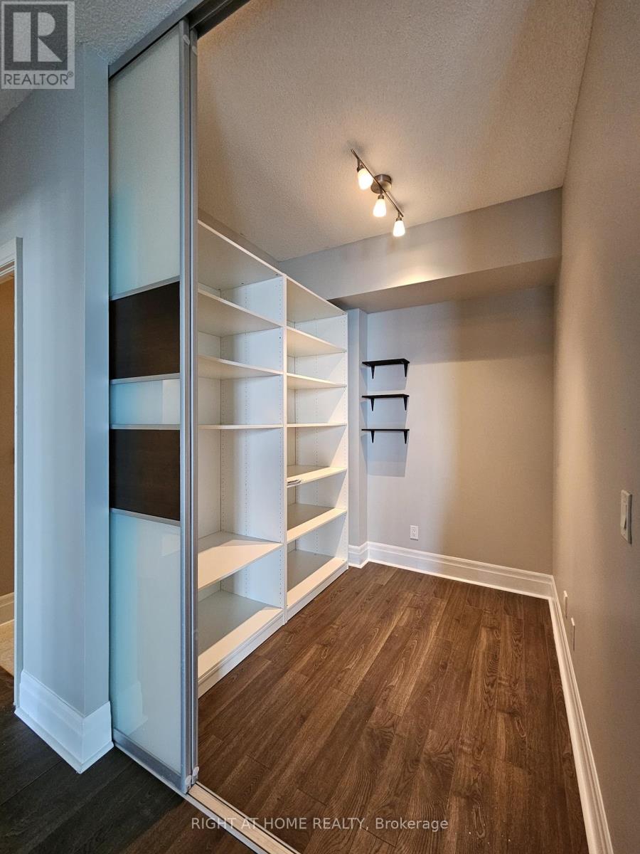 Ph 4004 - 16 Yonge Street, Toronto, Ontario  M5E 2A1 - Photo 17 - C12721906