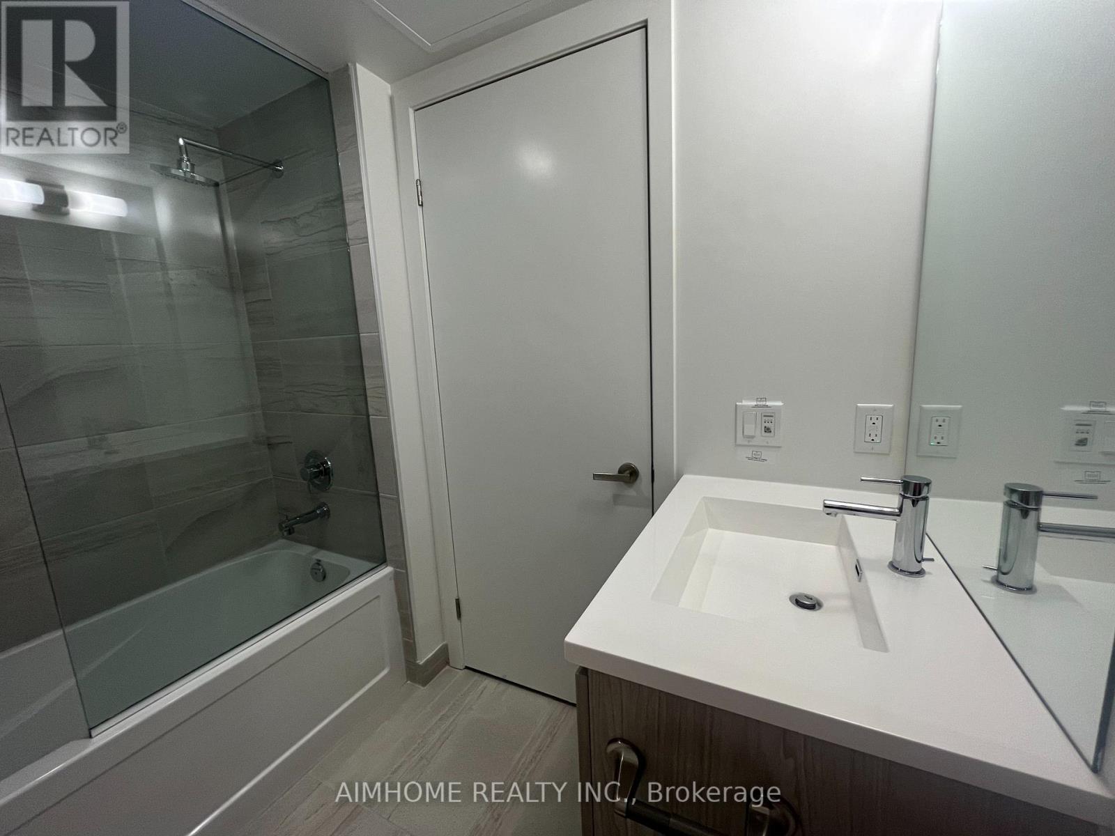 1906 - 55 Cooper Street, Toronto, Ontario  M5E 0G1 - Photo 9 - C12721984