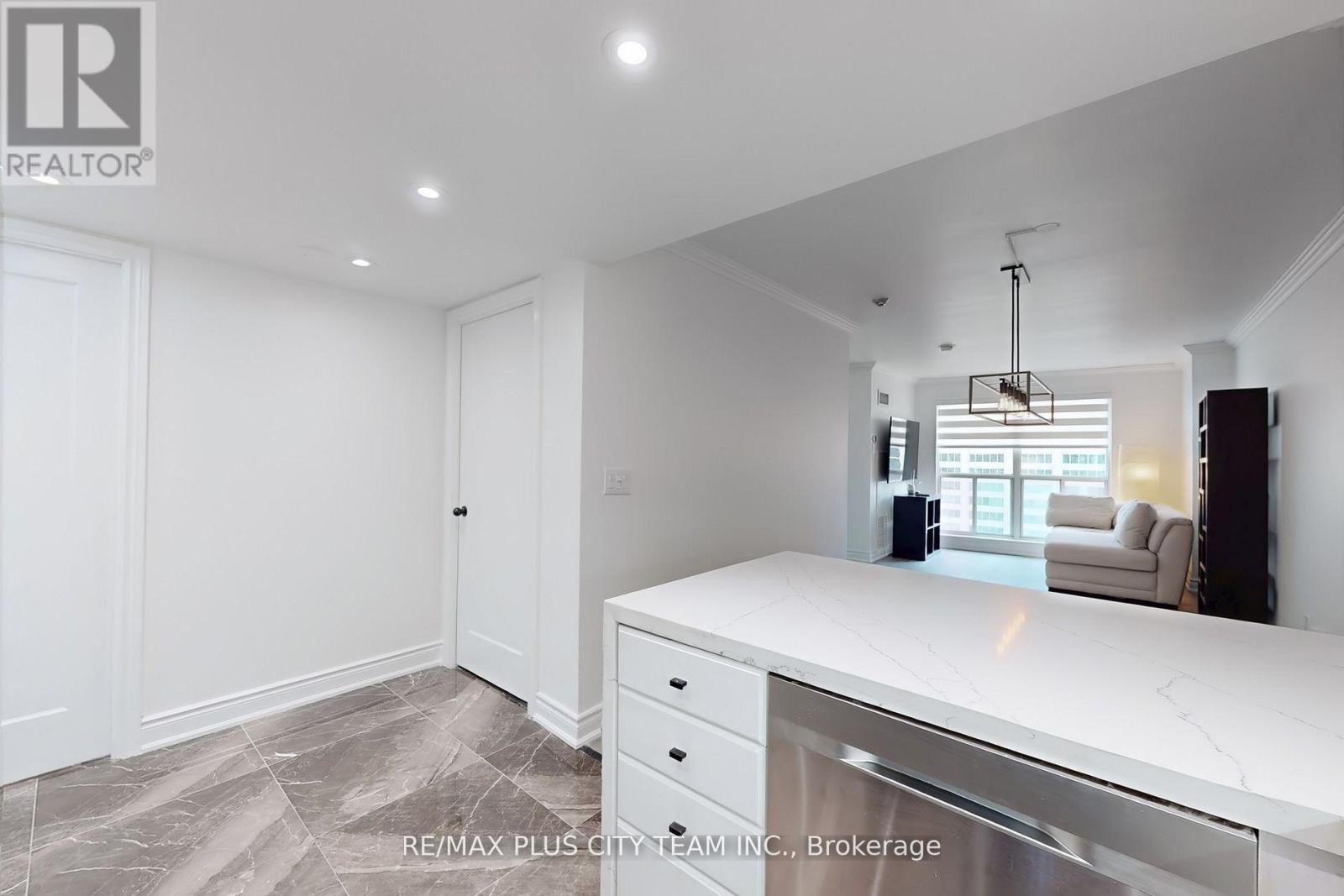 2515 - 8 Park Road, Toronto, Ontario  M4W 3S5 - Photo 11 - C12721994